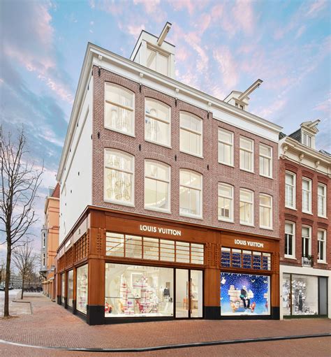 p.c. hooftstraat openingstijden